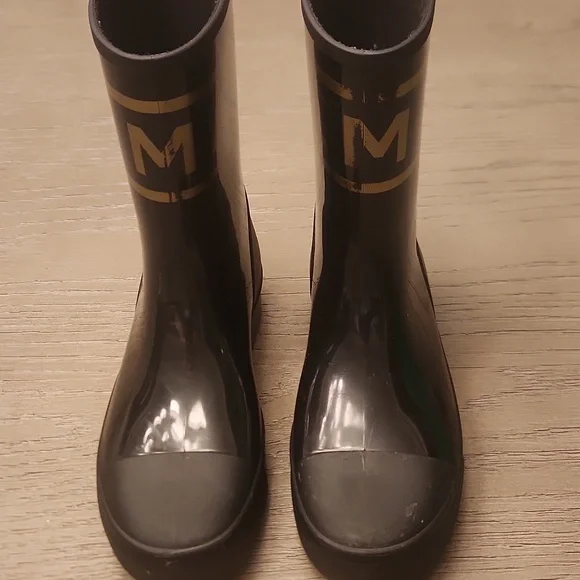 Balmain Girls Logo Motif Rain Boots Size 33 EU, 2 Kids US - Picture 2 of 9